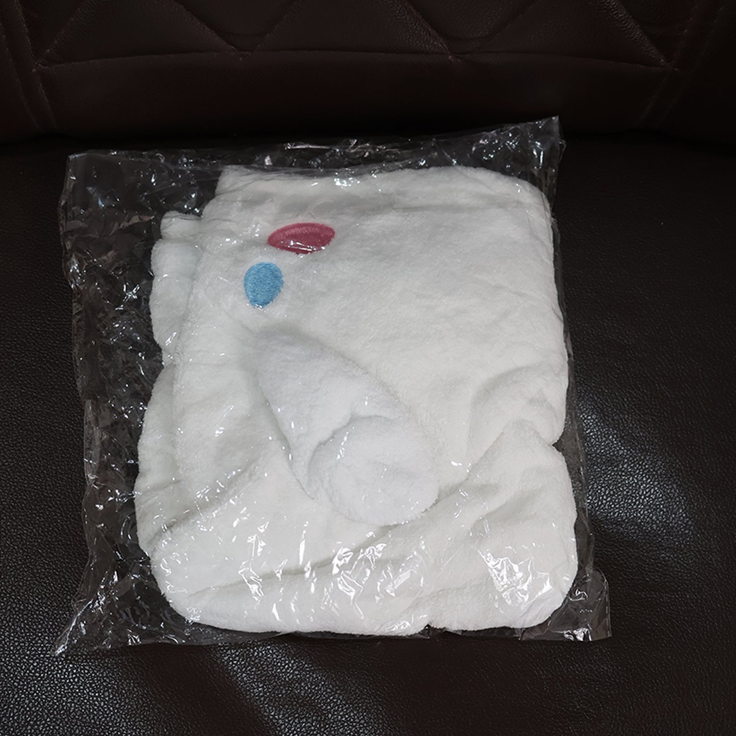 Premium Soft Microfiber Hair Drying Towel Wrap with Button (1 Pc) Premium Soft Microfiber Hair Drying Towel Wrap with Button (1 Pc)